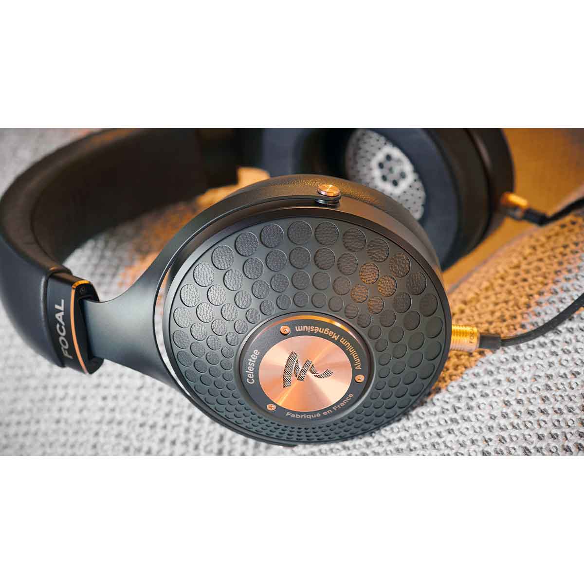 Focal Celestee Closed Back Over Ear Headphones - Image 11