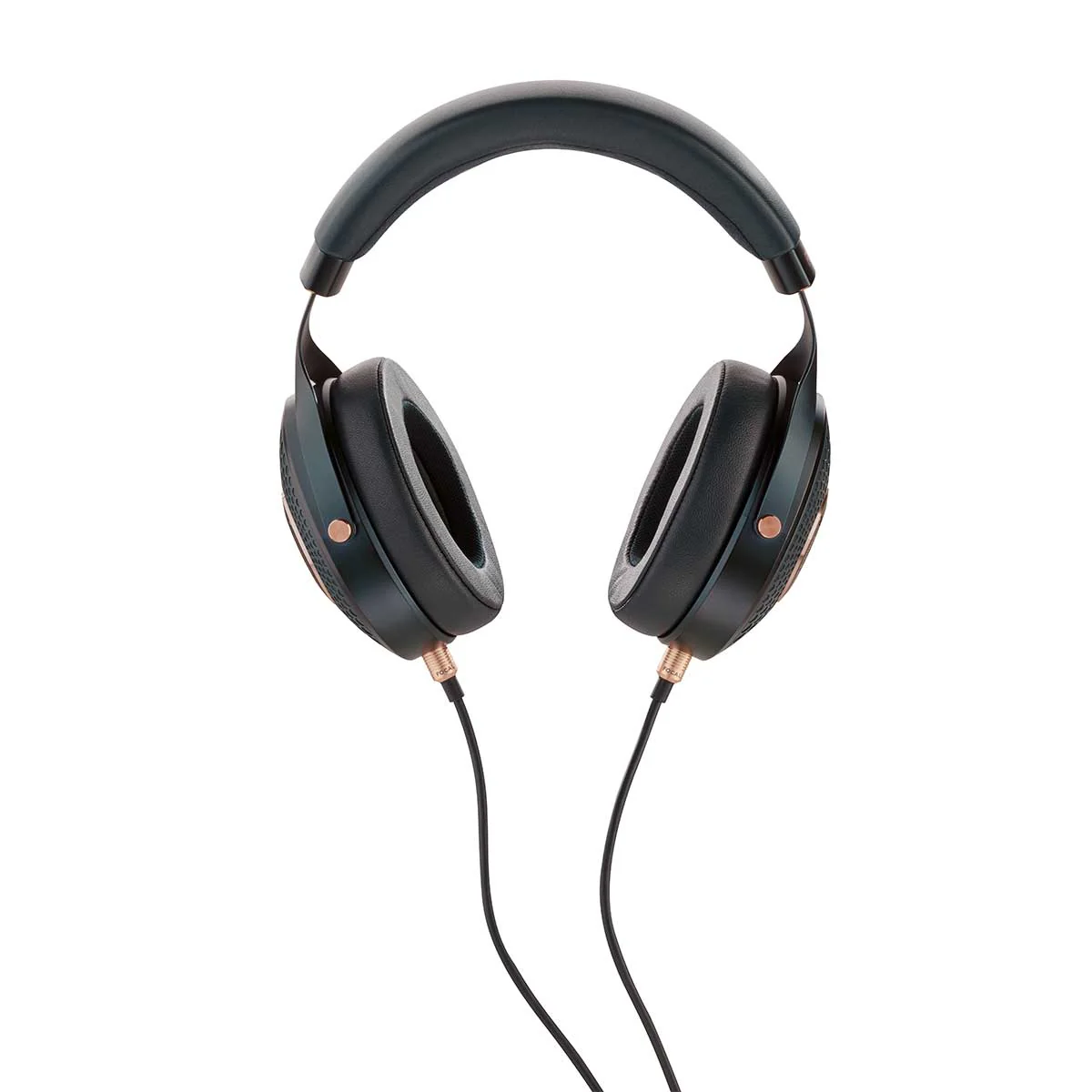 Focal Celestee Closed Back Over Ear Headphones - Image 4