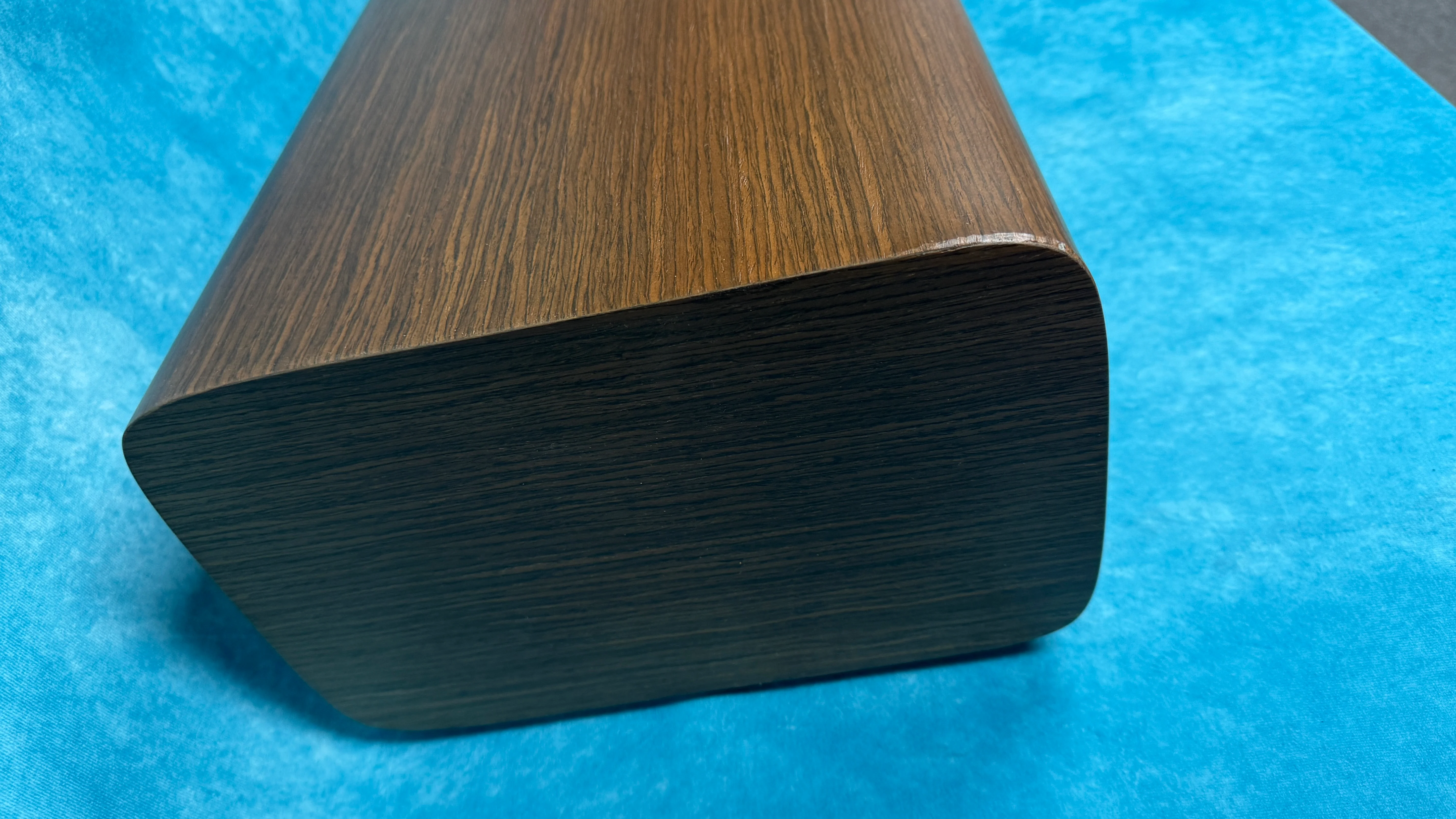 JBL OPEN BOX HDI-4500 2.5-Way Center Channel Loudspeaker - Walnut - B Grade - Image 3
