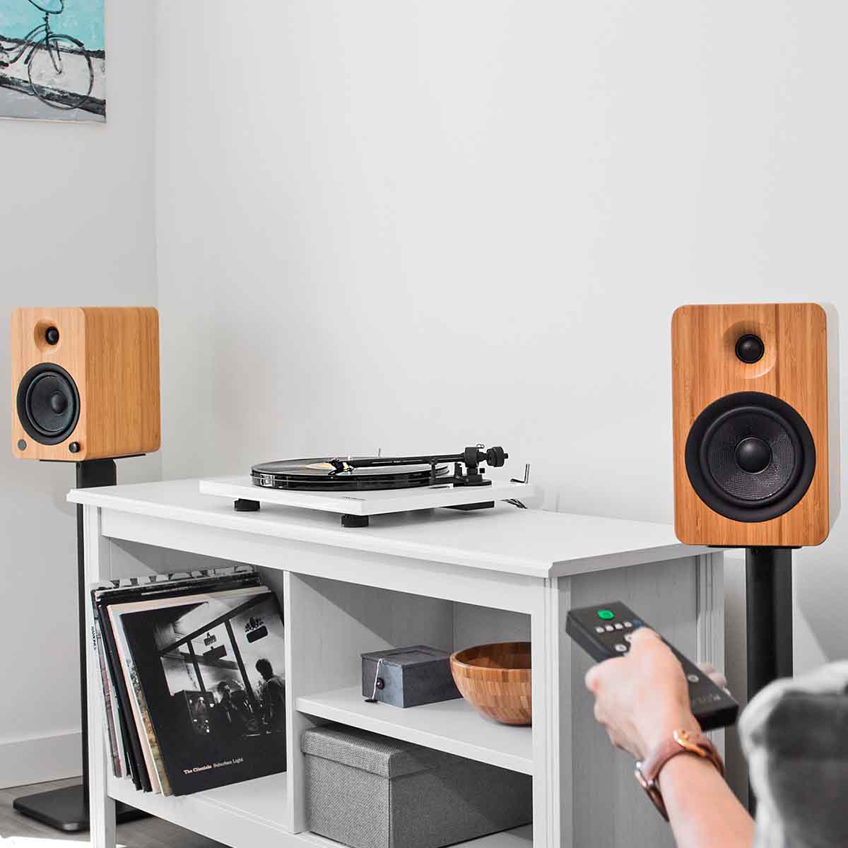 Kanto YU6 Powered Bookshelf Speakers - Pair - Image 10