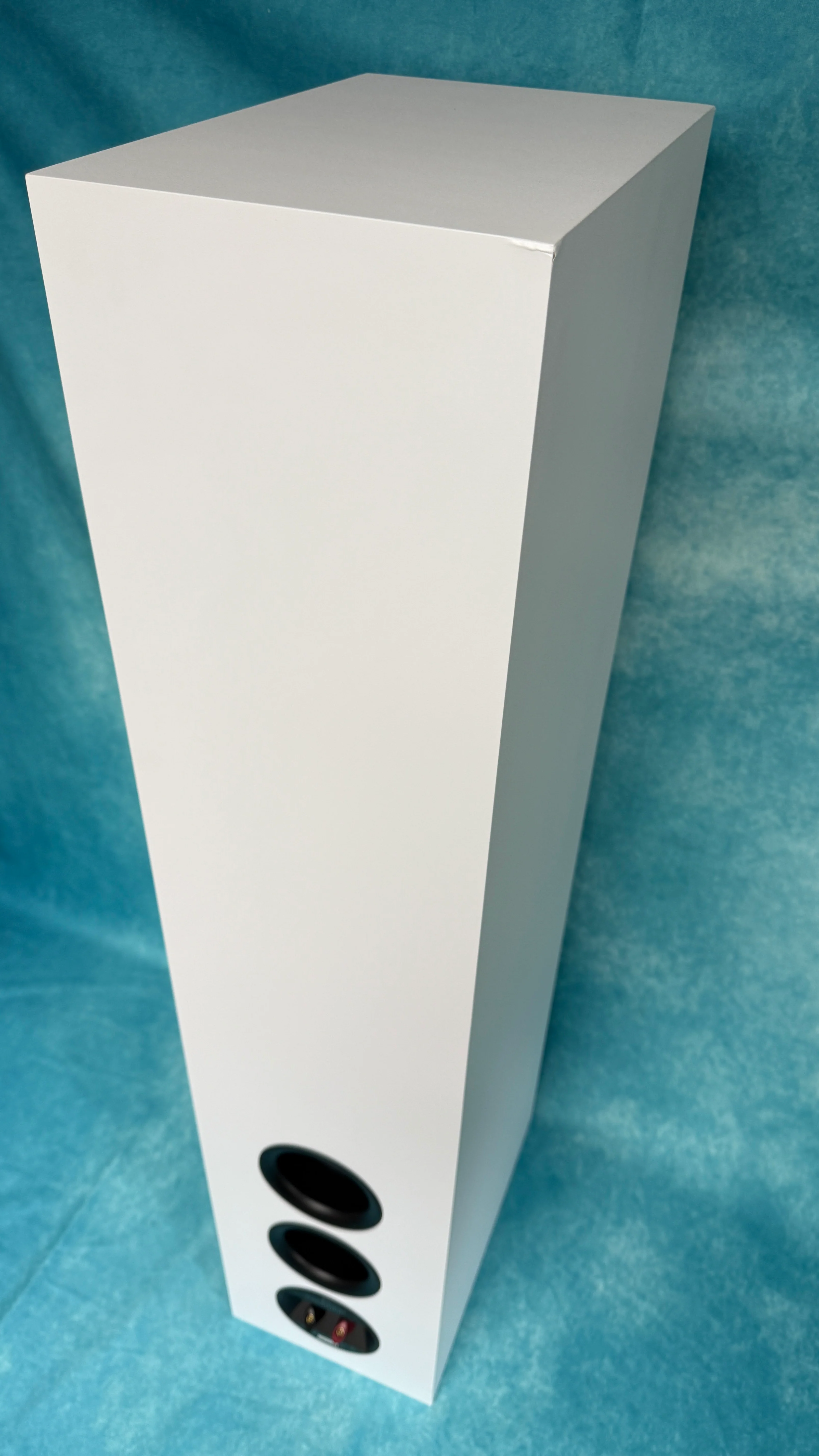 Martin Logan OPEN BOX Foundation F1 Floorstanding speaker - Each - White - B Grade - Image 10