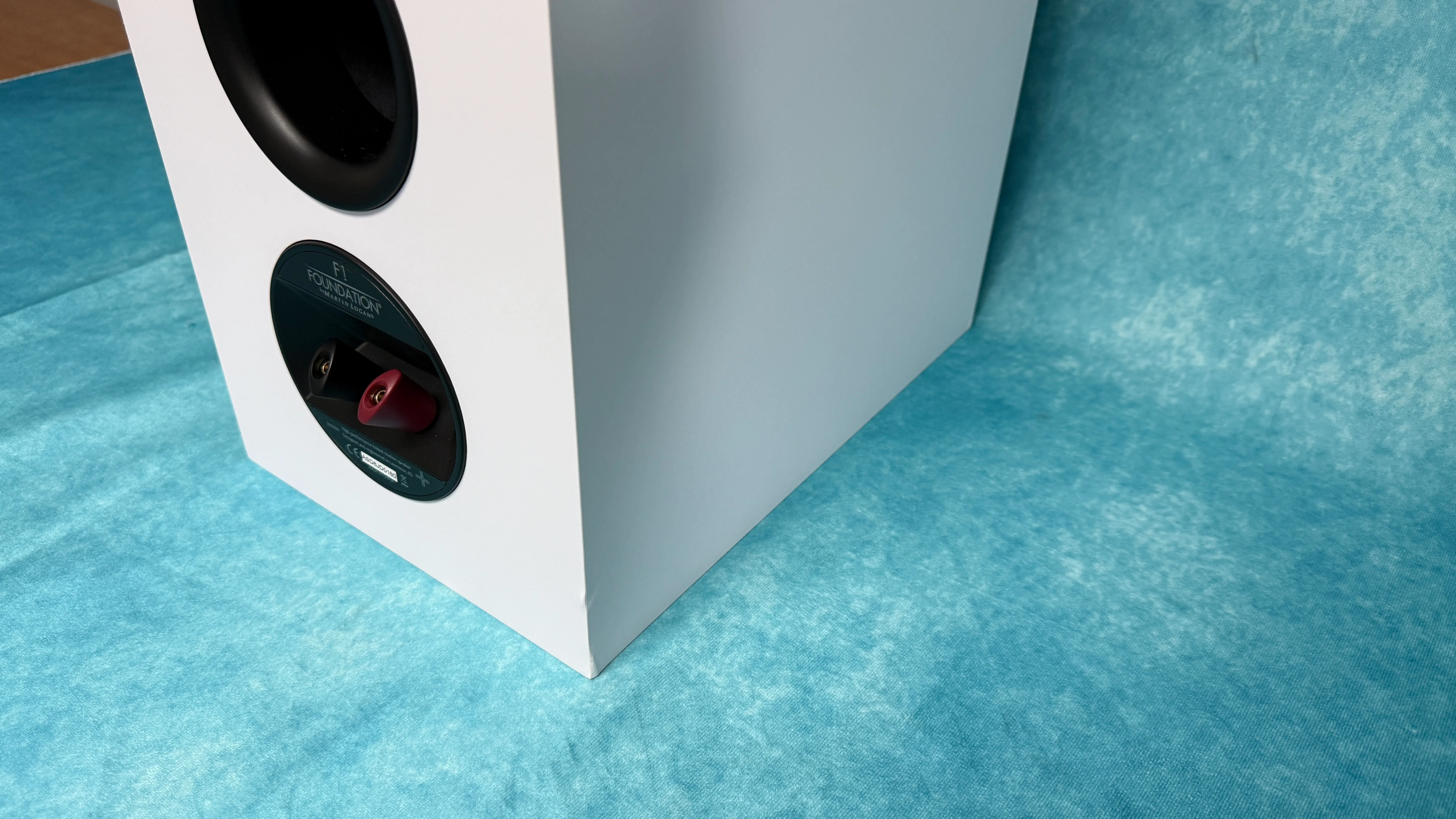 Martin Logan OPEN BOX Foundation F1 Floorstanding speaker - Each - White - B Grade - Image 11
