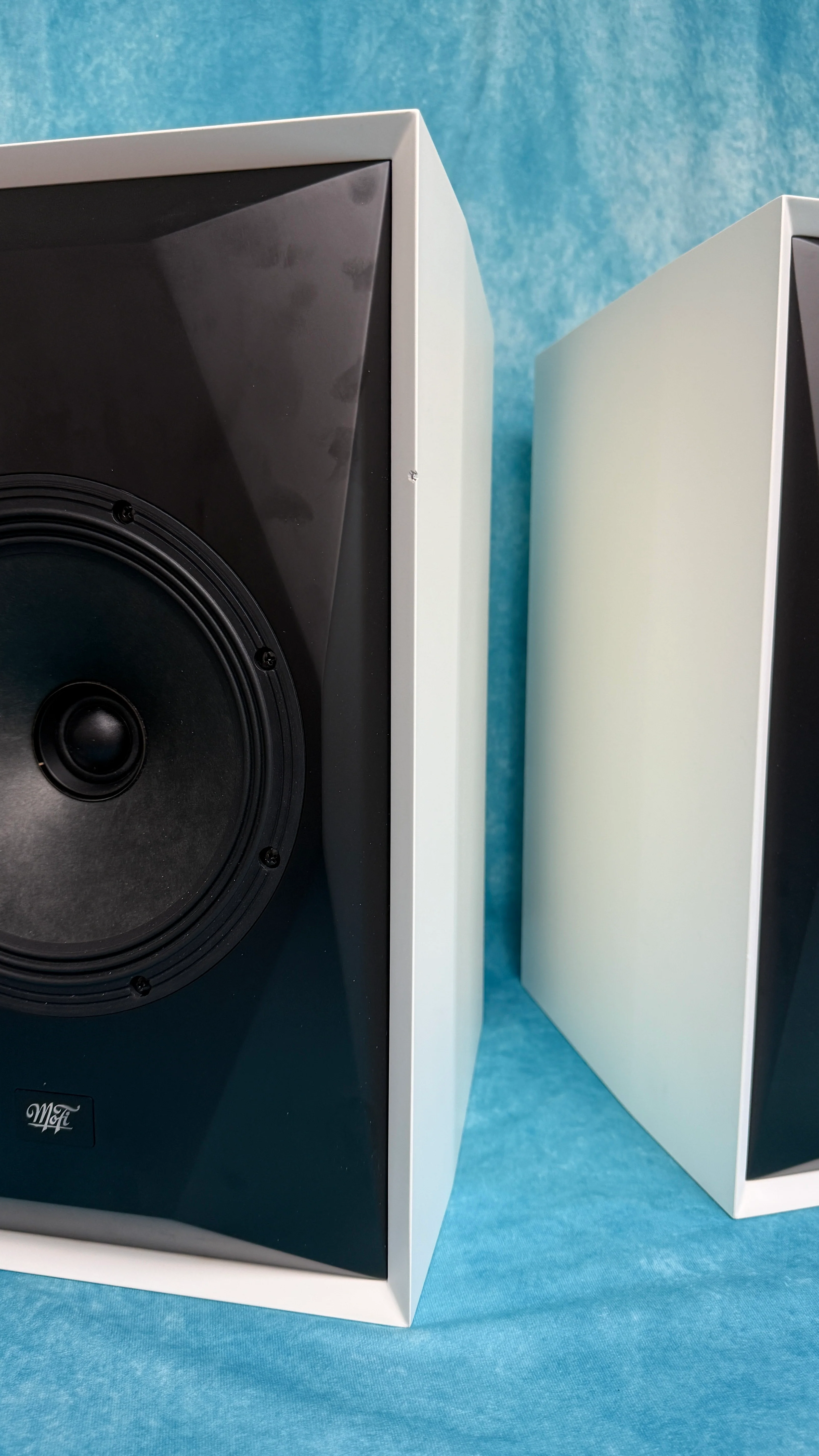 MoFi Electronics OPEN BOX SourcePoint 8 Loudspeakers - White - Pair - B Grade - Image 3