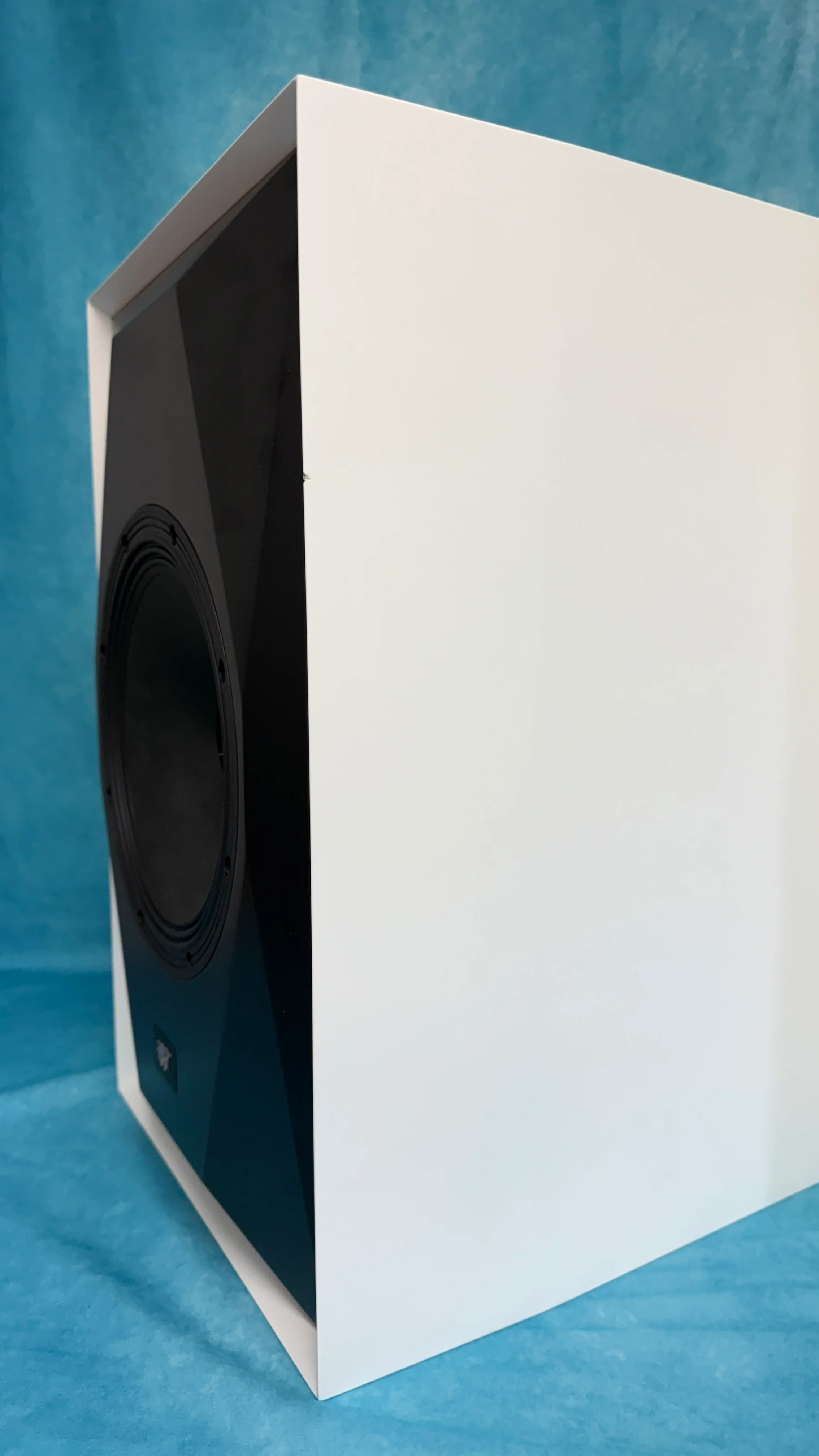 MoFi Electronics OPEN BOX SourcePoint 8 Loudspeakers - White - Pair - B Grade - Image 4