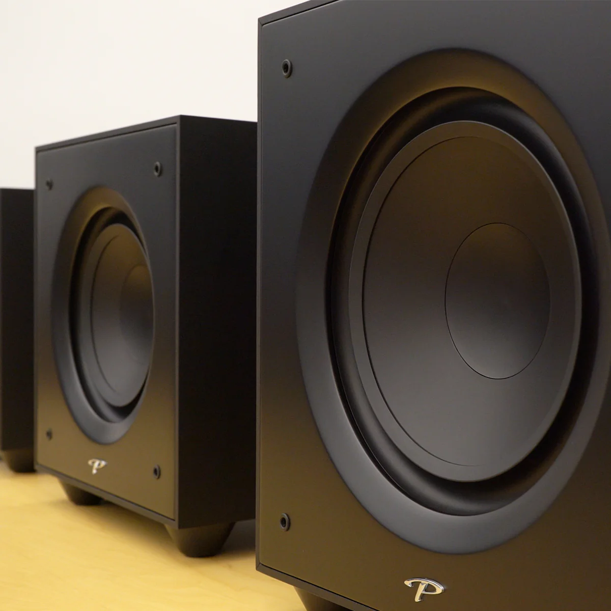 Paradigm OPEN BOX Defiance V10 Subwoofer - A Grade - Image 9