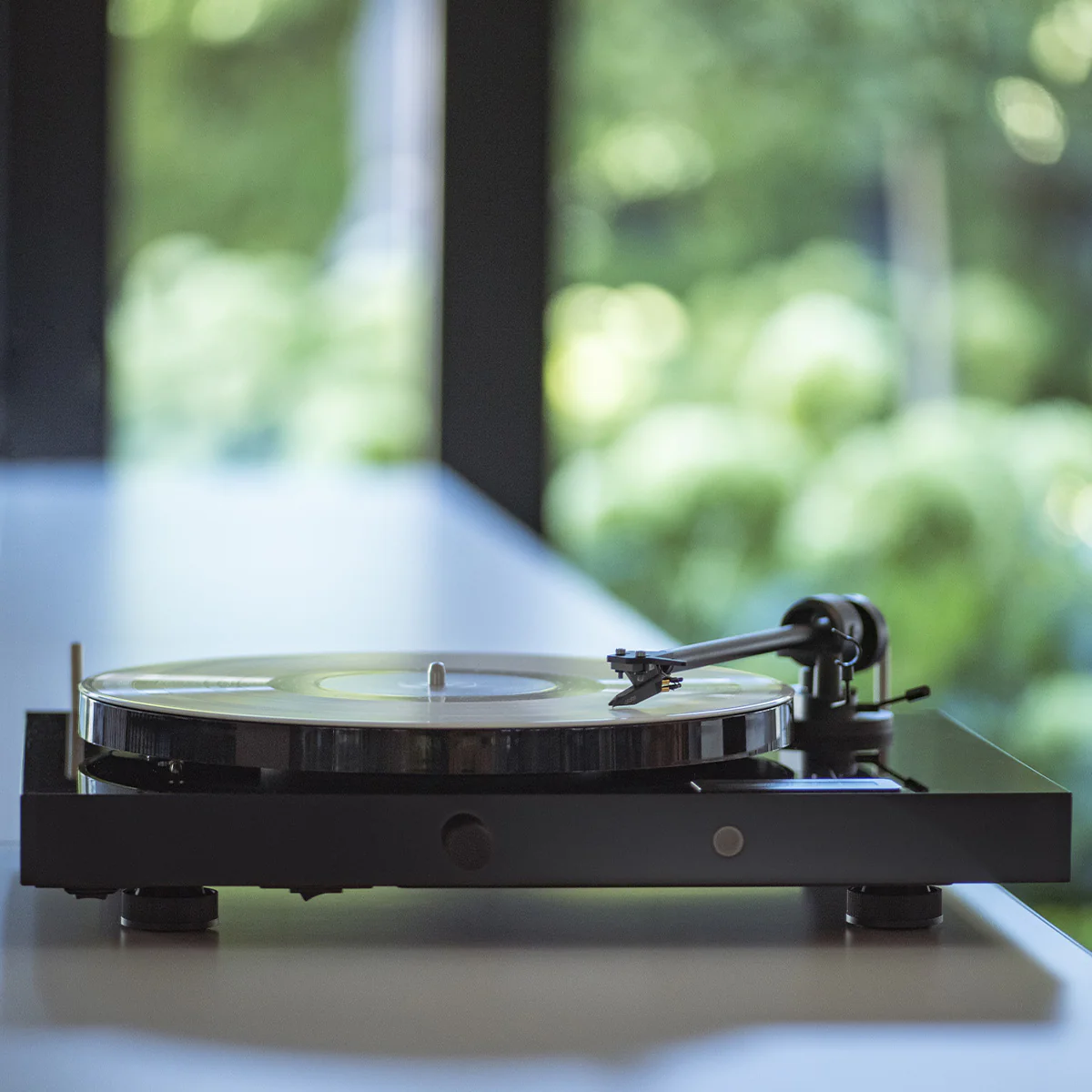 Pro-Ject Juke Box E1 Turntable - Image 6