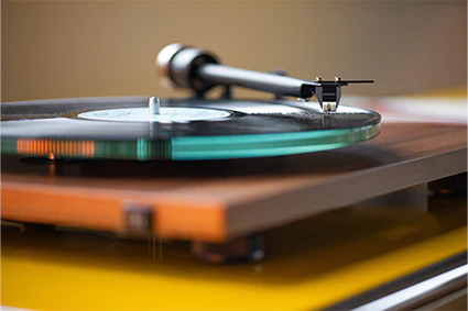Pro-Ject T2 Super Phono Turntable w/ Hi-Fi MM Preamplifier - Image 12